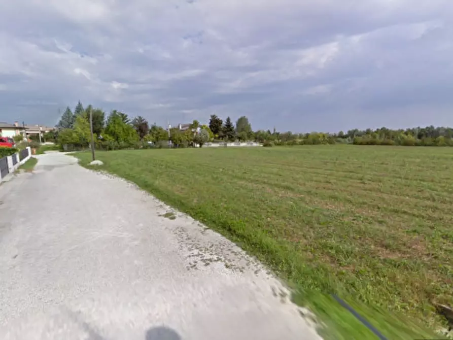 Immagine 1 di Terreno in vendita  a San Biagio Di Callalta