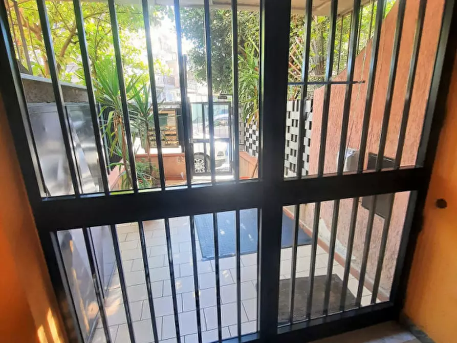 Immagine 1 di Ufficio in vendita  in Via Cruillas a Palermo