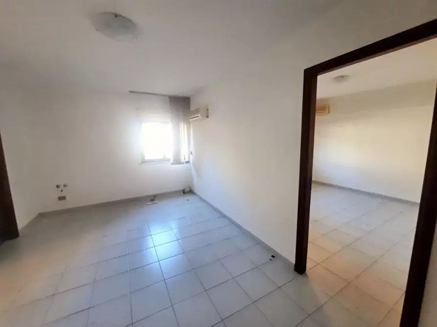 Immagine 8 di Ufficio in vendita  in Via Cruillas a Palermo