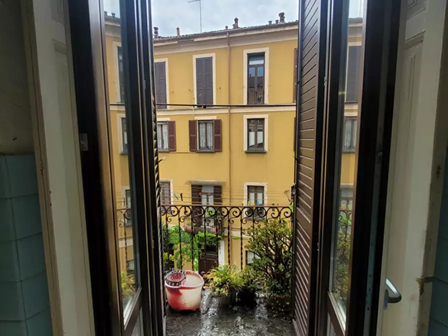 Immagine 10 di Appartamento in vendita  in Via Melzo a Milano