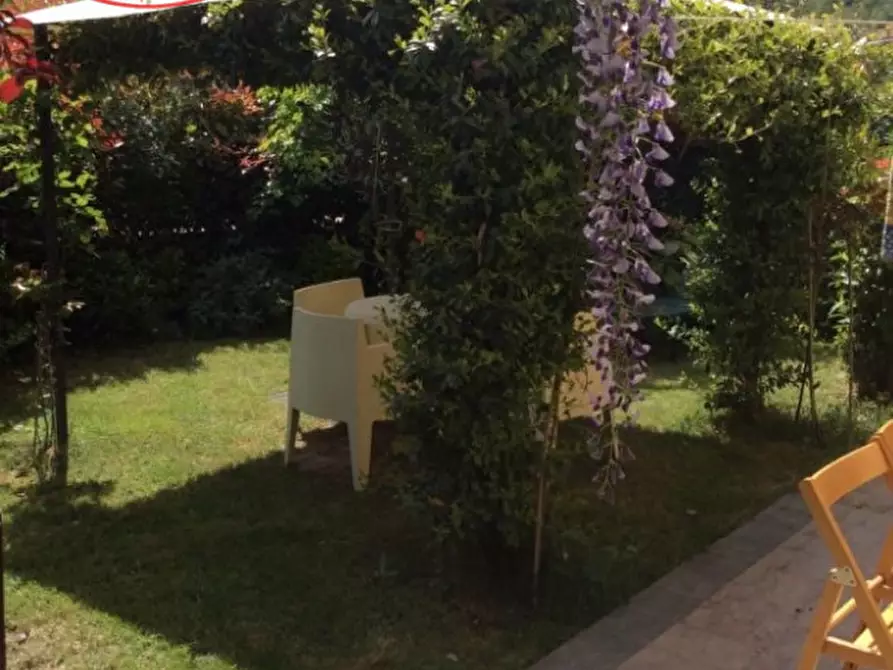 Immagine 26 di Villetta a schiera in vendita  in Via la familiare a Montevarchi