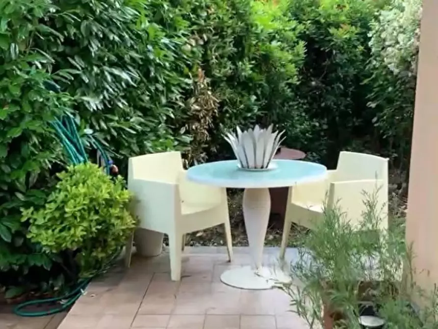 Immagine 28 di Villetta a schiera in vendita  in Via la familiare a Montevarchi