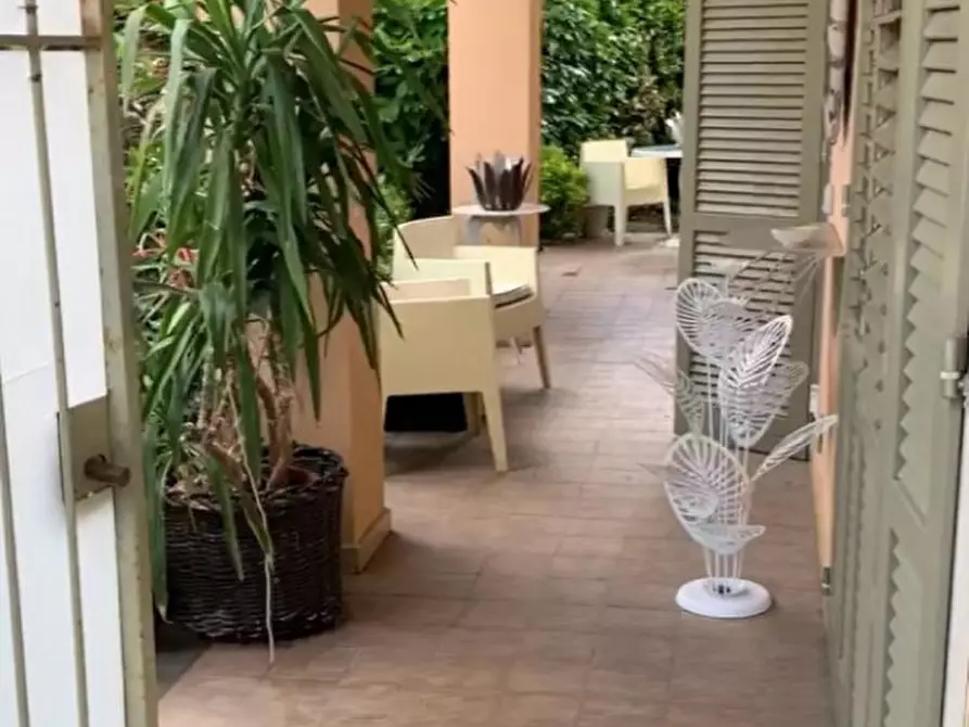 Immagine 30 di Villetta a schiera in vendita  in Via la familiare a Montevarchi