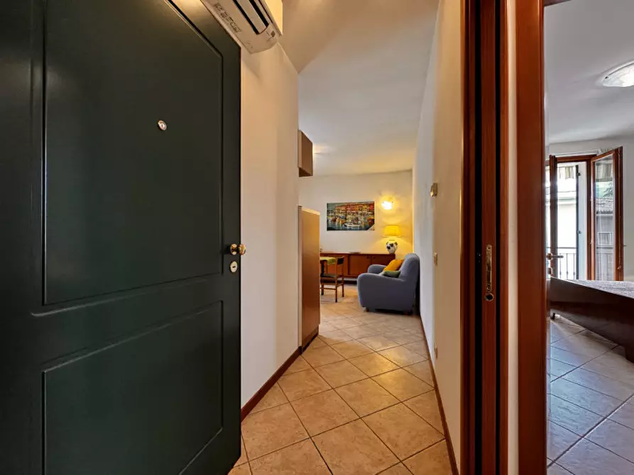 Immagine 18 di Appartamento in vendita  in Vicolo Casara 3 a Lazise