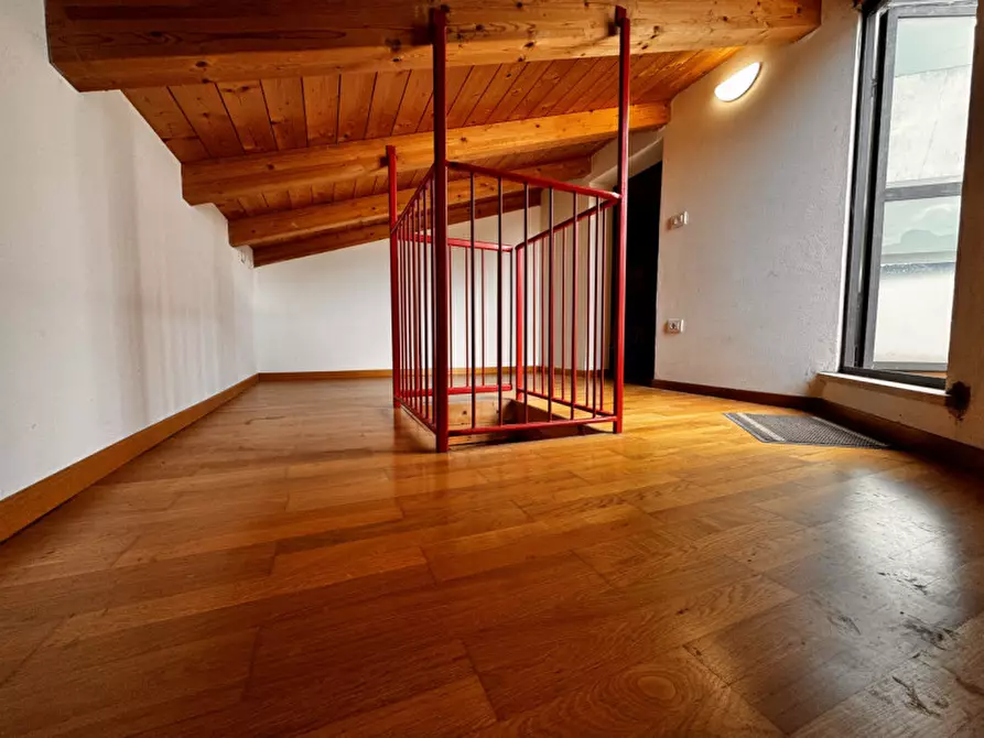 Immagine 42 di Appartamento in vendita  in Vicolo Casara 3 a Lazise