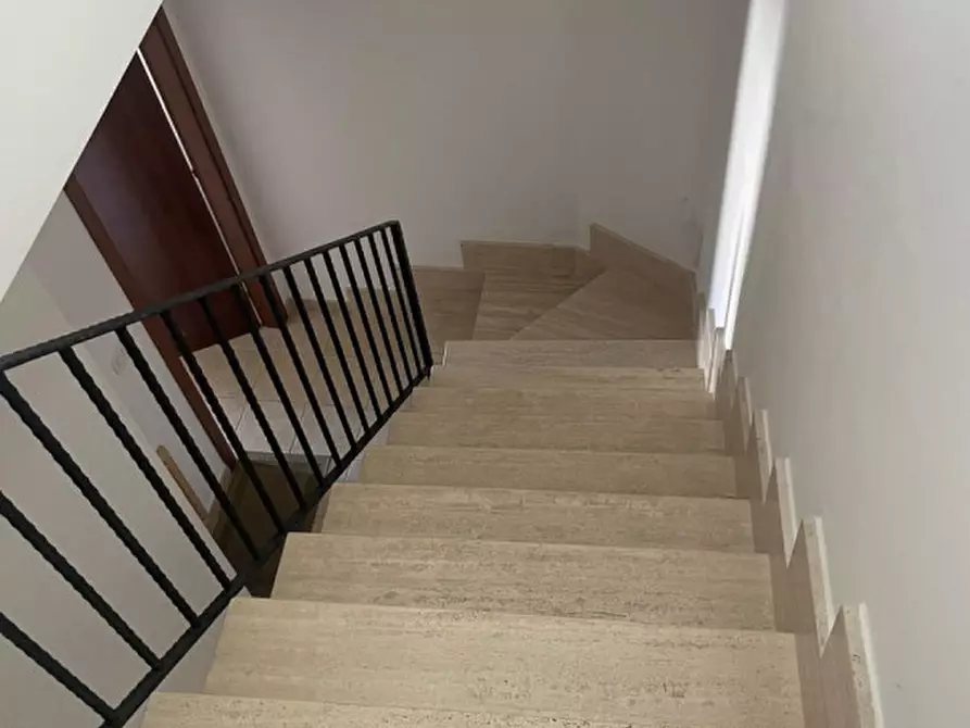 Immagine 10 di Villetta a schiera in vendita  in Via Galileo Galilei a Tramutola