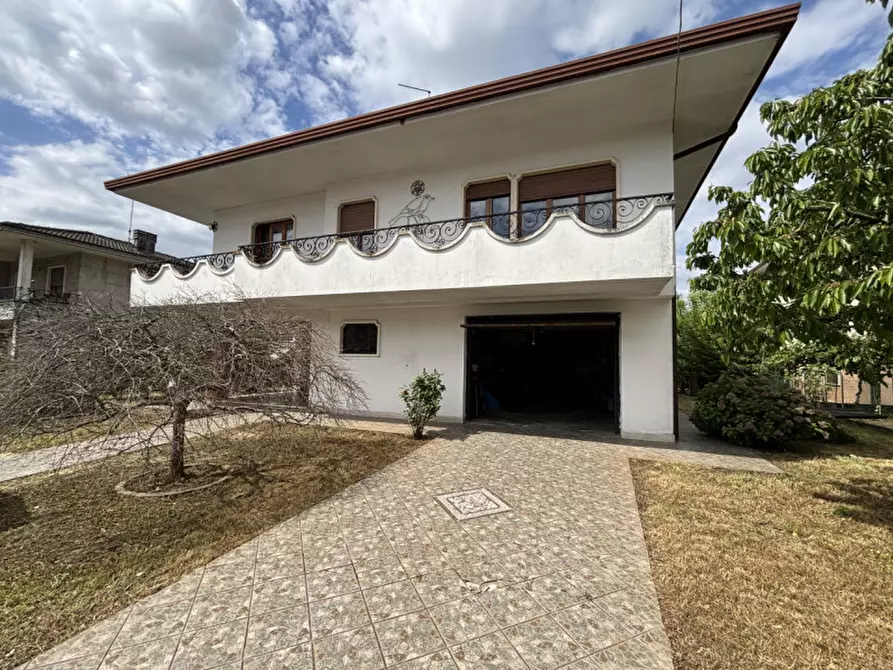 Immagine 2 di Casa indipendente in vendita  in Via Giuseppe Verdi a Creazzo