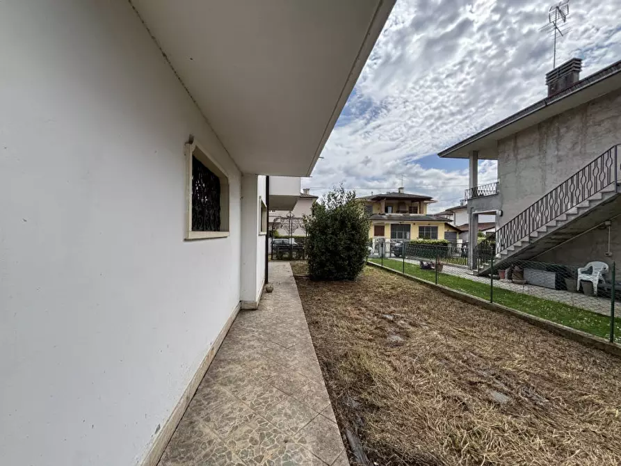 Immagine 7 di Casa indipendente in vendita  in Via Giuseppe Verdi a Creazzo