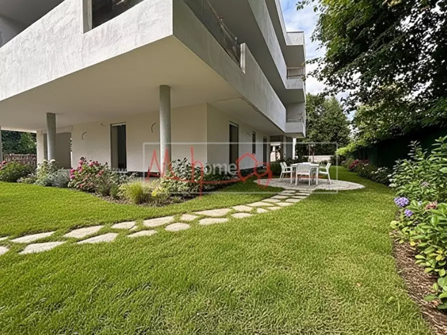 Immagine 1 di Appartamento in vendita  a Abano Terme