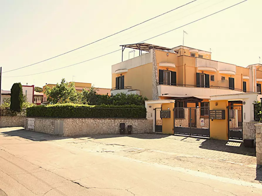 Immagine 2 di Villa in vendita  in SP Neviano a Tuglie