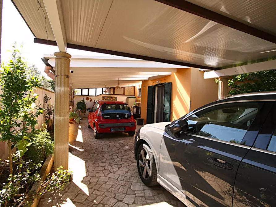 Immagine 16 di Villa in vendita  in SP Neviano a Tuglie