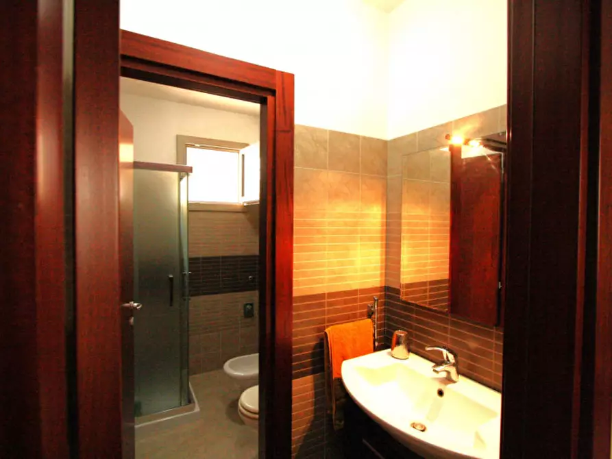 Immagine 18 di Villa in vendita  in SP Neviano a Tuglie