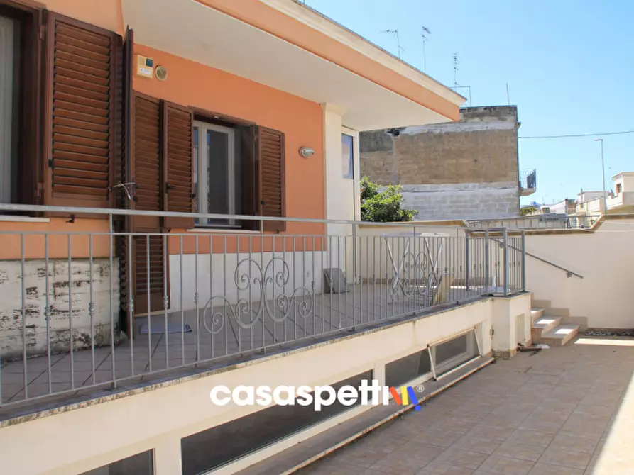 Immagine 18 di Villa in vendita  in Via Giuseppe Saragat, 15 a Lecce