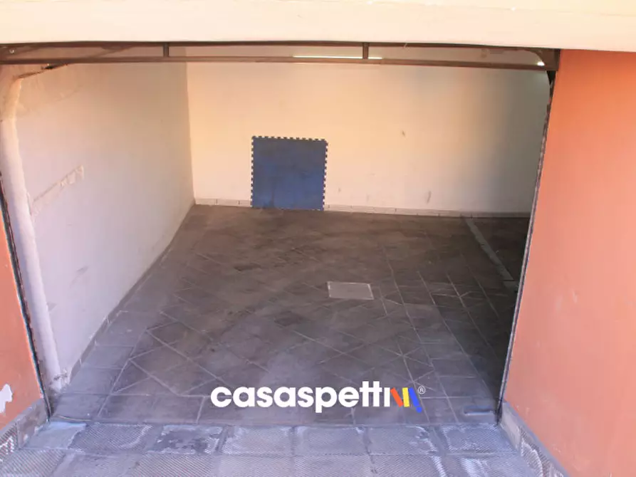 Immagine 38 di Villa in vendita  in Via Giuseppe Saragat, 15 a Lecce