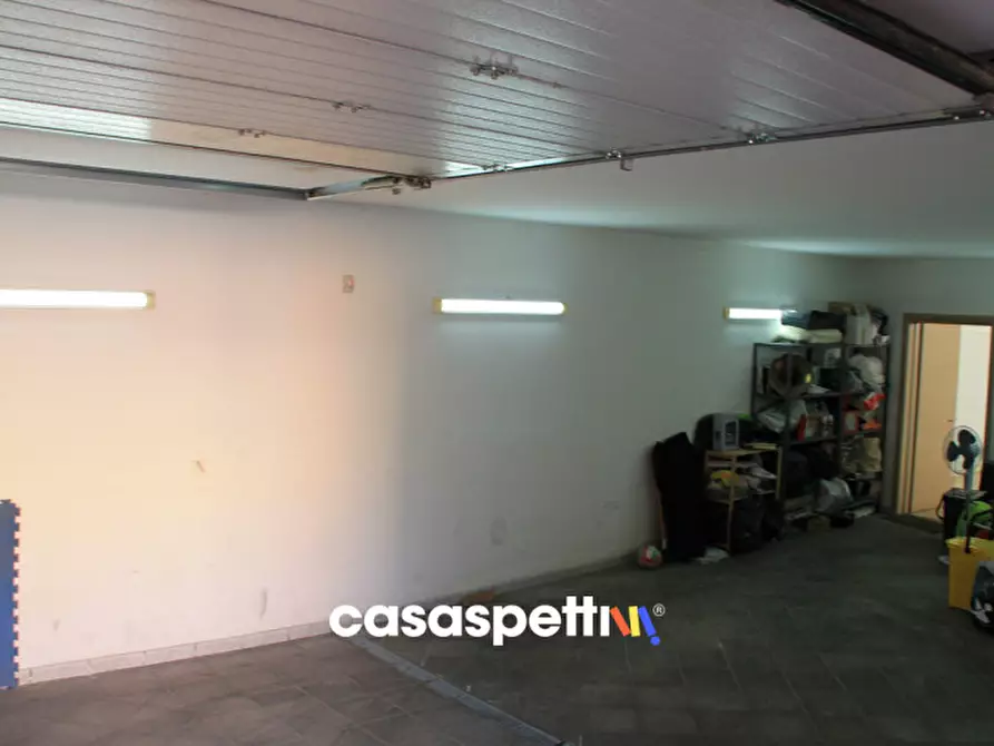 Immagine 40 di Villa in vendita  in Via Giuseppe Saragat, 15 a Lecce