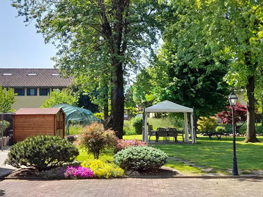 Immagine 8 di Casa trifamiliare in vendita  in Via Piave a Quinto Vicentino