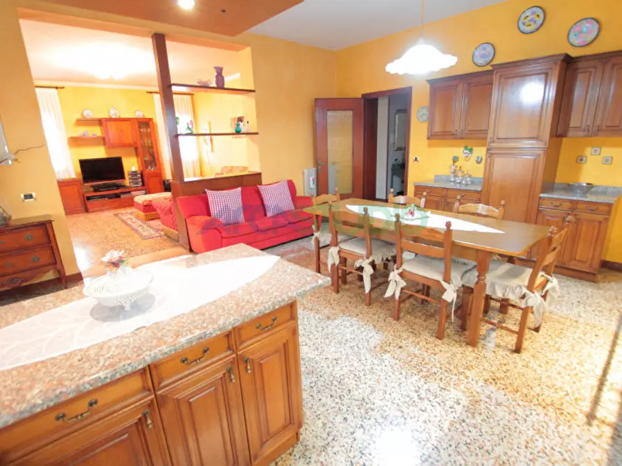 Immagine 19 di Casa trifamiliare in vendita  in Via Piave a Quinto Vicentino