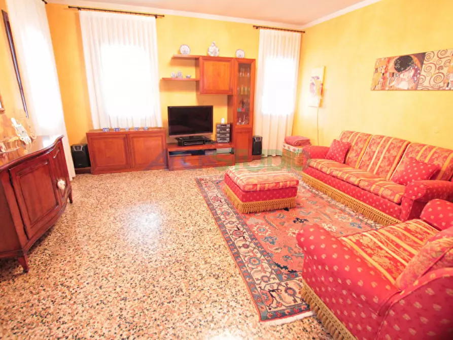 Immagine 21 di Casa trifamiliare in vendita  in Via Piave a Quinto Vicentino