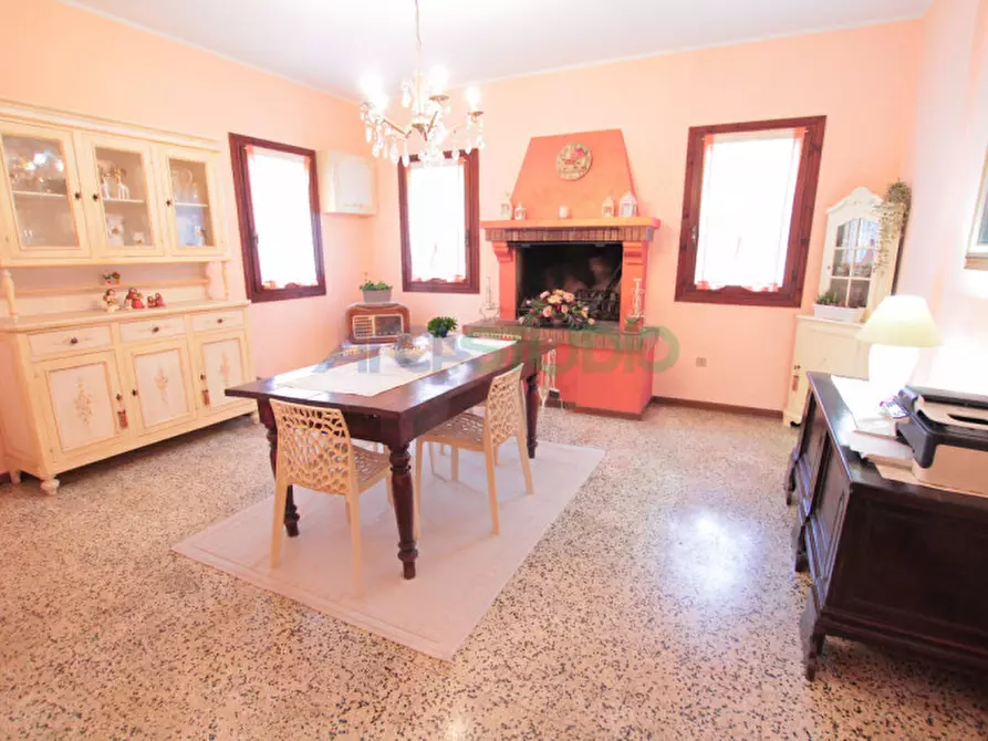 Immagine 26 di Casa trifamiliare in vendita  in Via Piave a Quinto Vicentino