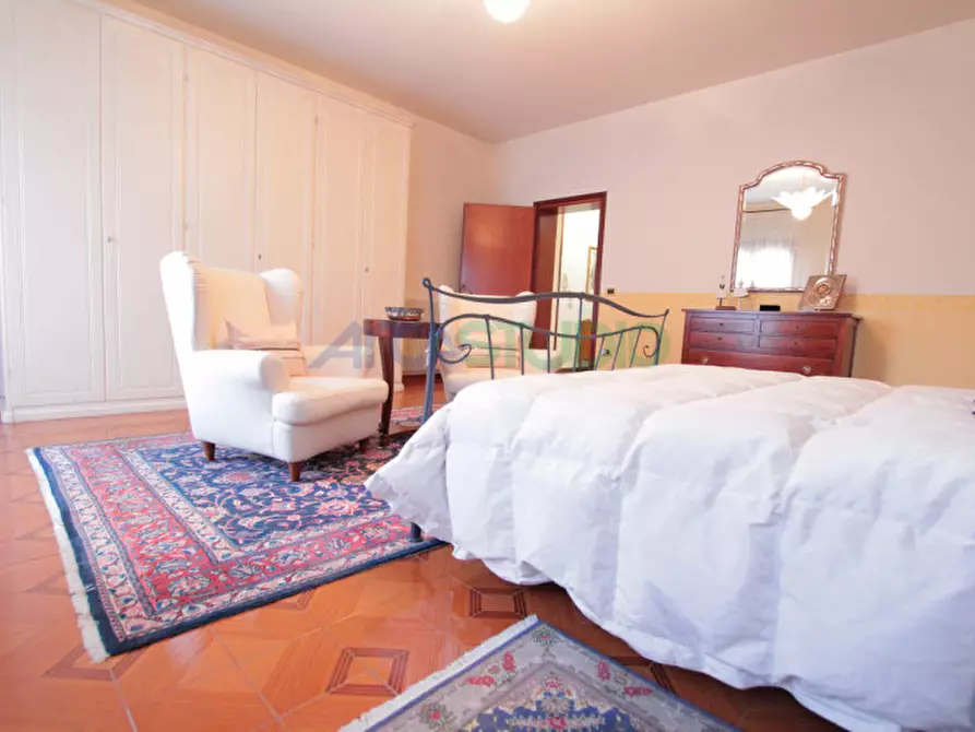 Immagine 41 di Casa trifamiliare in vendita  in Via Piave a Quinto Vicentino