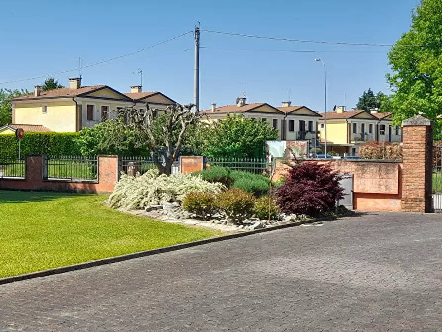 Immagine 63 di Casa trifamiliare in vendita  in Via Piave a Quinto Vicentino