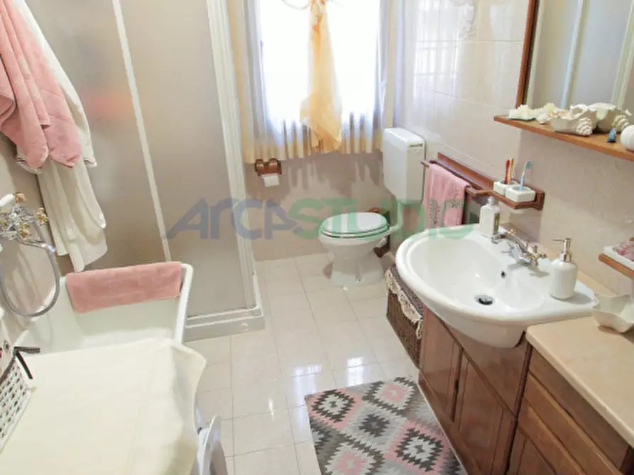 Immagine 79 di Casa trifamiliare in vendita  in Via Piave a Quinto Vicentino