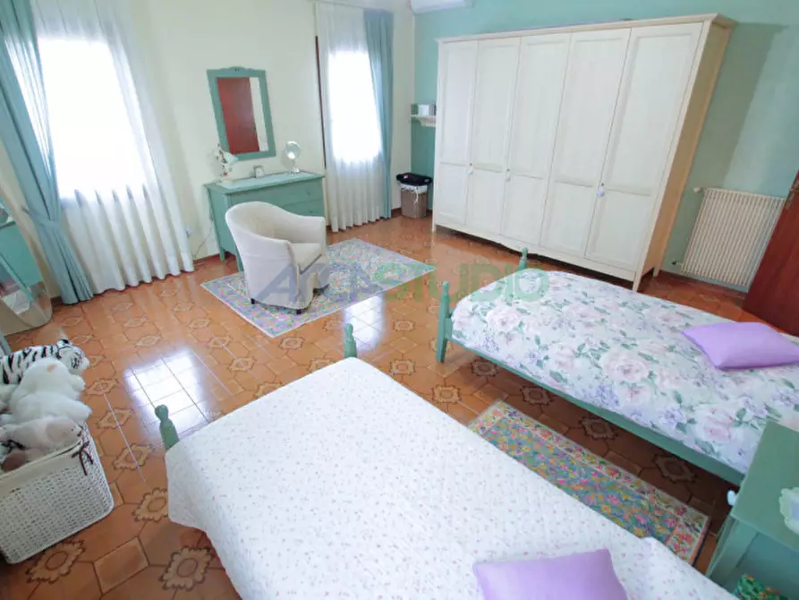 Immagine 87 di Casa trifamiliare in vendita  in Via Piave a Quinto Vicentino