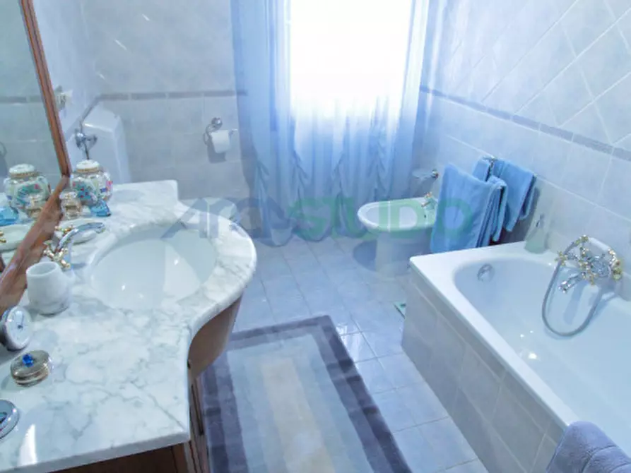 Immagine 90 di Casa trifamiliare in vendita  in Via Piave a Quinto Vicentino