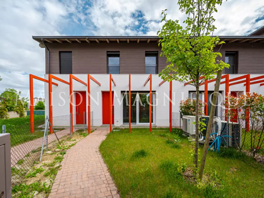 Immagine 1 di Villetta a schiera in vendita  in Via del pero a Pianoro