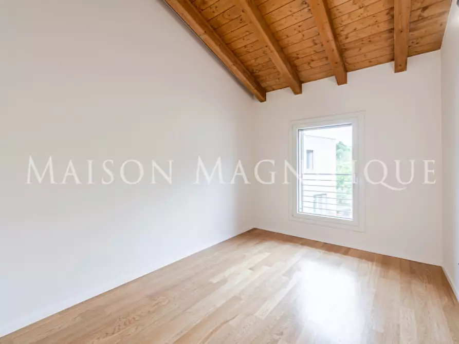 Immagine 21 di Villetta a schiera in vendita  in Via del pero a Pianoro