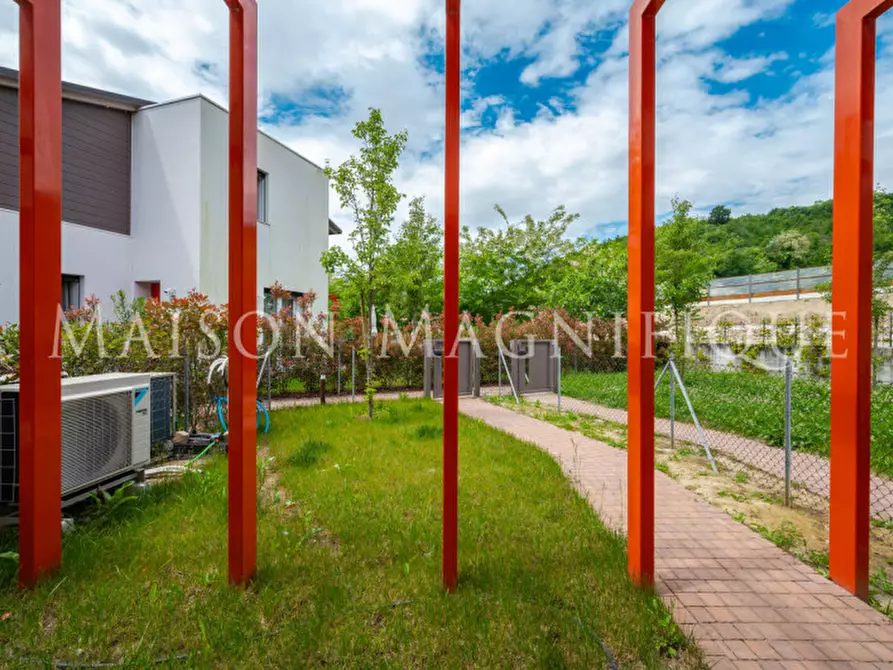 Immagine 36 di Villetta a schiera in vendita  in Via del pero a Pianoro