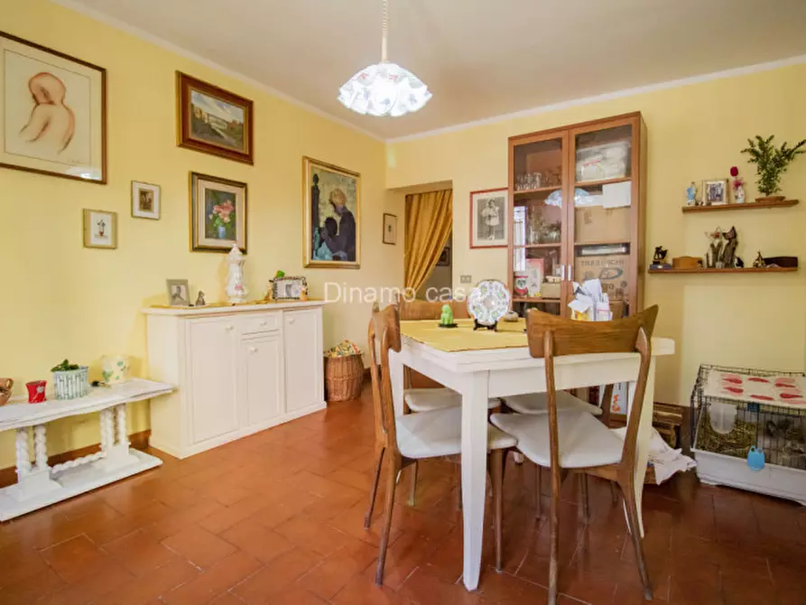 Immagine 1 di Casa indipendente in vendita  a Prato