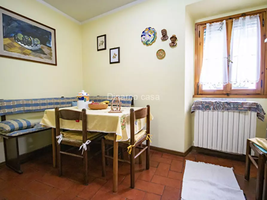 Immagine 3 di Casa indipendente in vendita  a Prato