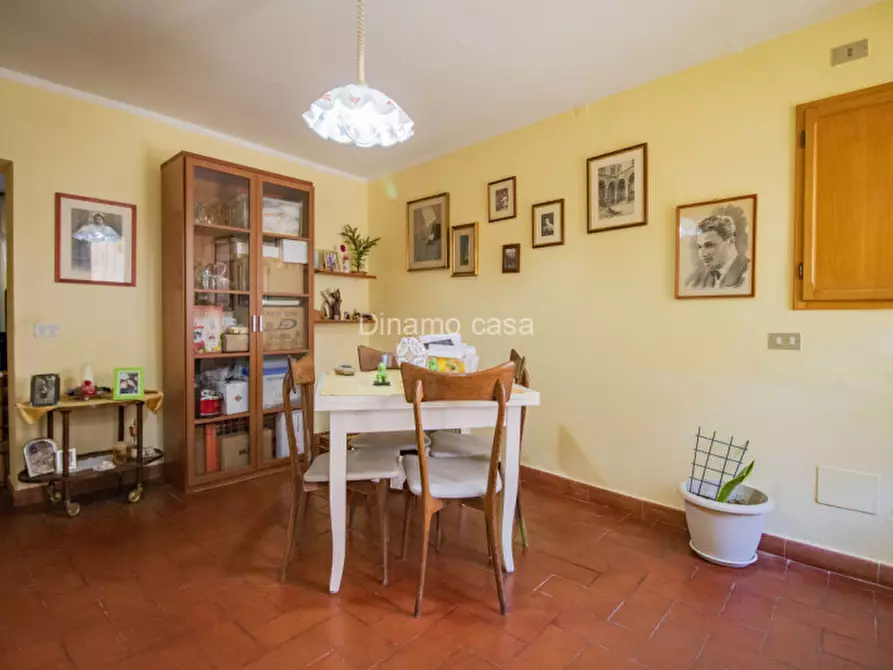 Immagine 10 di Casa indipendente in vendita  a Prato