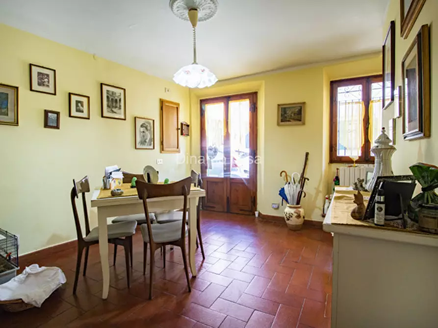 Immagine 13 di Casa indipendente in vendita  a Prato
