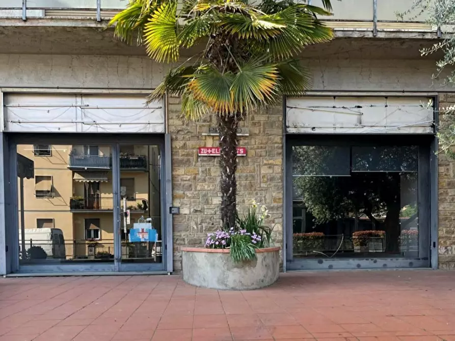 Immagine 1 di Negozio in affitto  in Viale Europa a Terranuova Bracciolini