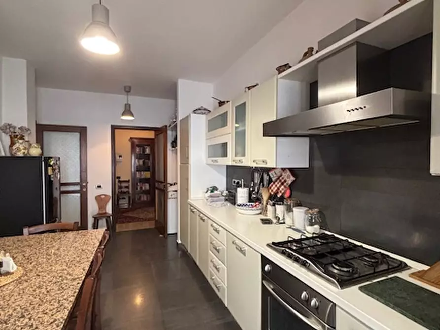 Immagine 4 di Appartamento in vendita  in via Schumann a Padova