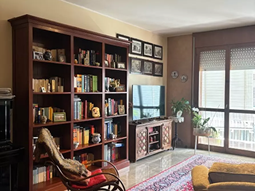 Immagine 11 di Appartamento in vendita  in via Schumann a Padova