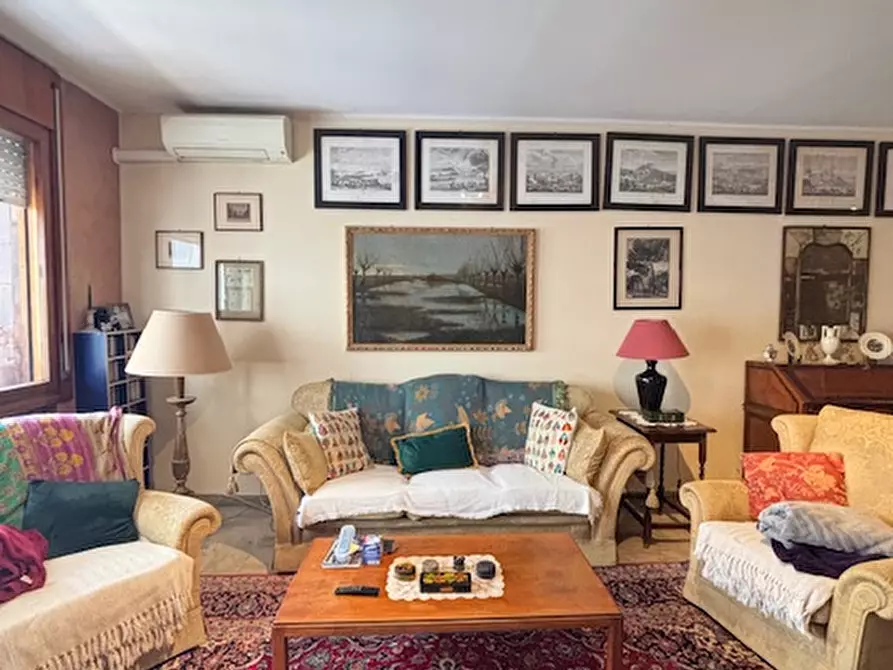 Immagine 14 di Appartamento in vendita  in via Schumann a Padova