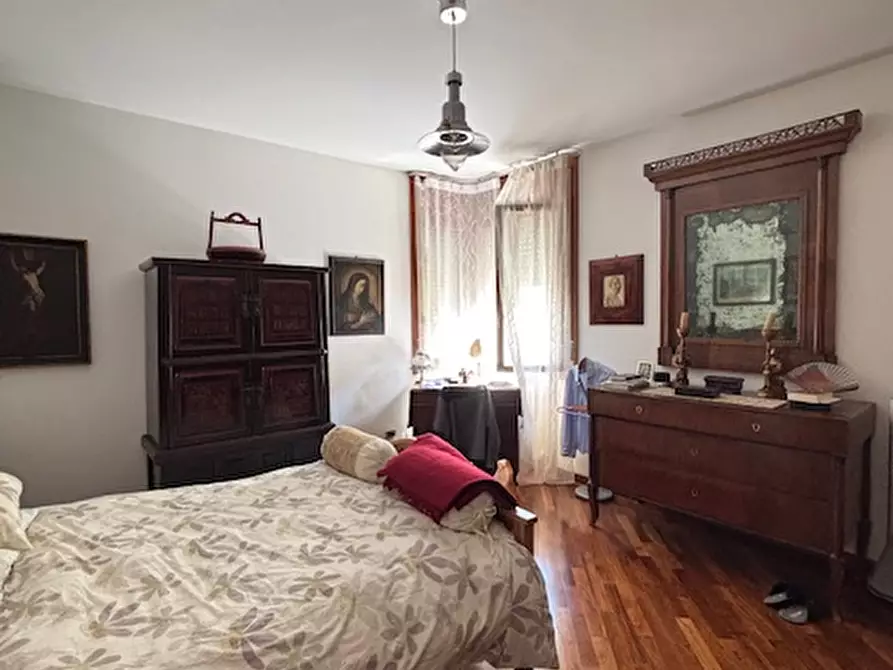 Immagine 34 di Appartamento in vendita  in via Schumann a Padova