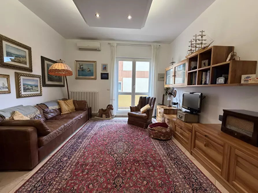 Immagine 5 di Appartamento in vendita  a Senigallia