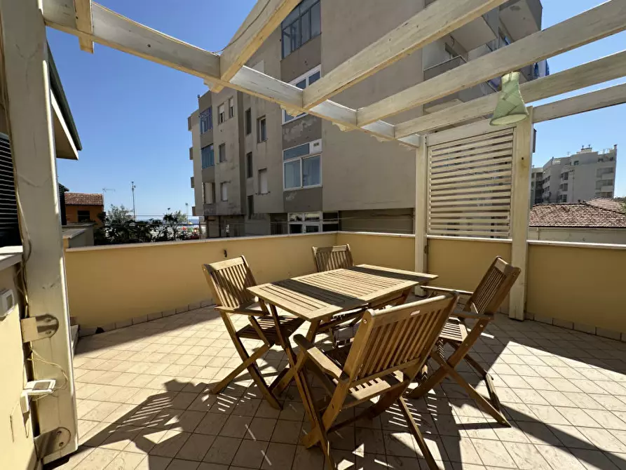 Immagine 6 di Appartamento in vendita  a Senigallia