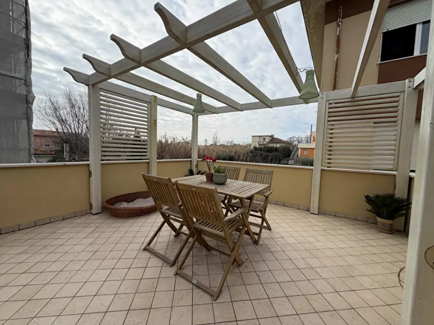 Immagine 8 di Appartamento in vendita  a Senigallia