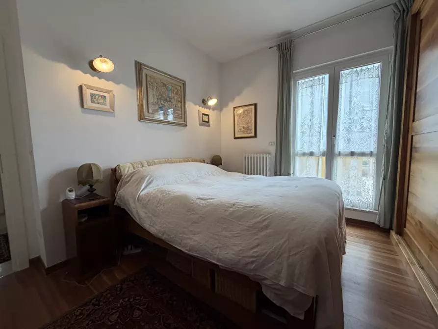 Immagine 14 di Appartamento in vendita  a Senigallia