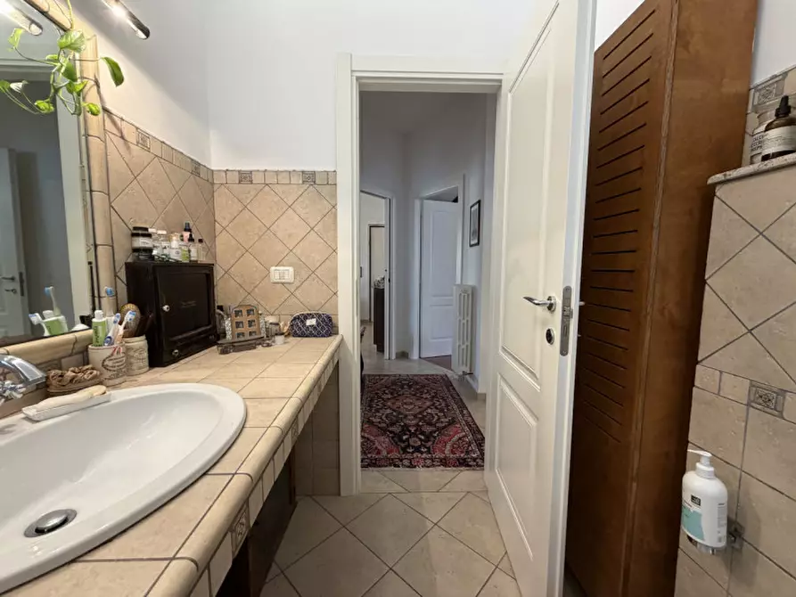 Immagine 18 di Appartamento in vendita  a Senigallia