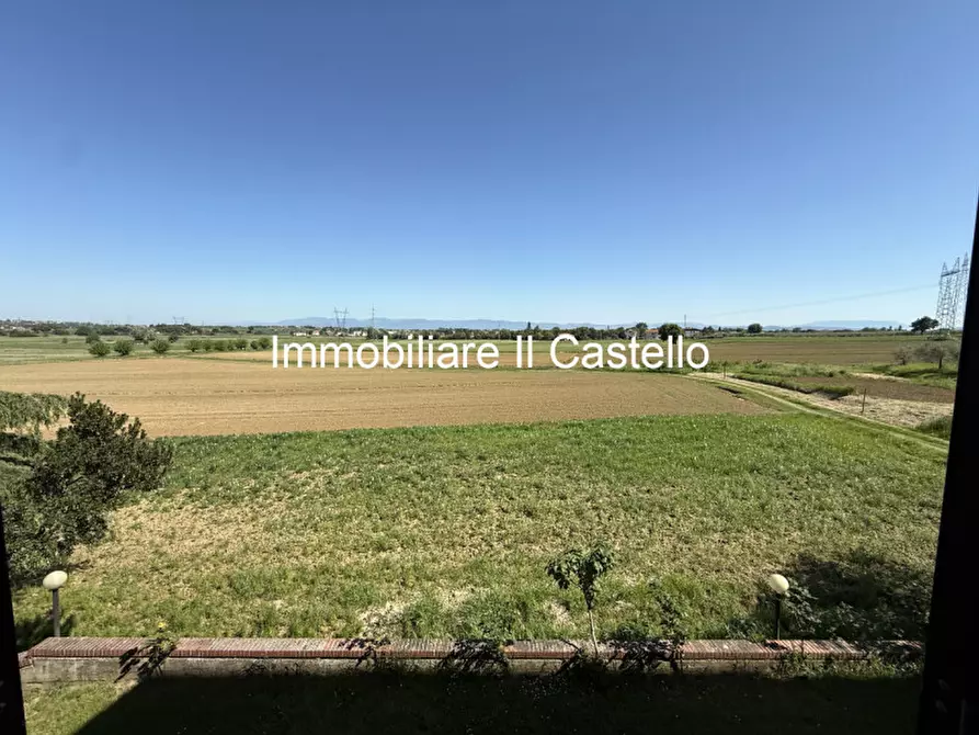 Immagine 1 di Terreno in vendita  in Manzoni a Castiglione Del Lago