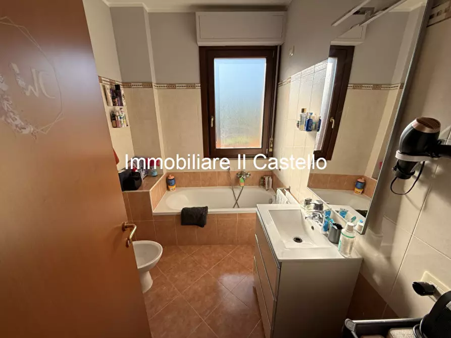 Immagine 11 di Appartamento in vendita  in Via Dante Alighieri a Panicale