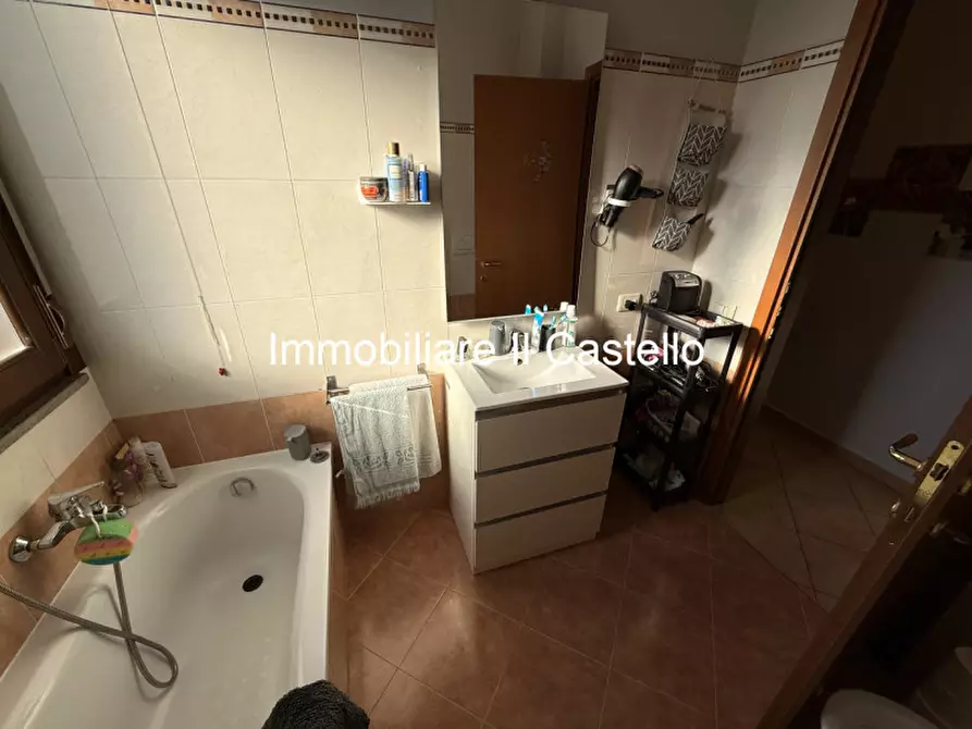 Immagine 13 di Appartamento in vendita  in Via Dante Alighieri a Panicale