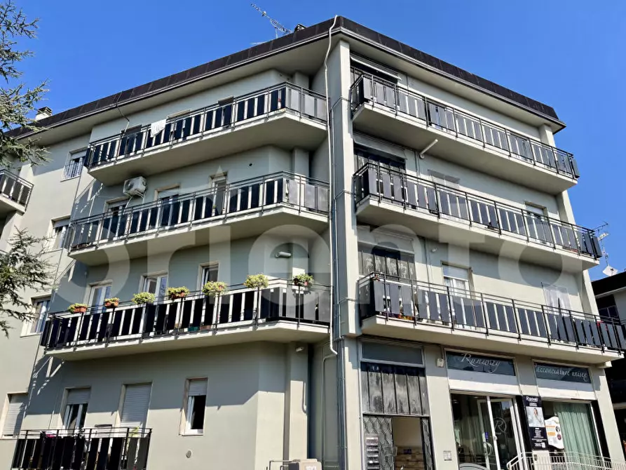 Immagine 29 di Appartamento in vendita  in Via Felice Cavallotti a Montichiari