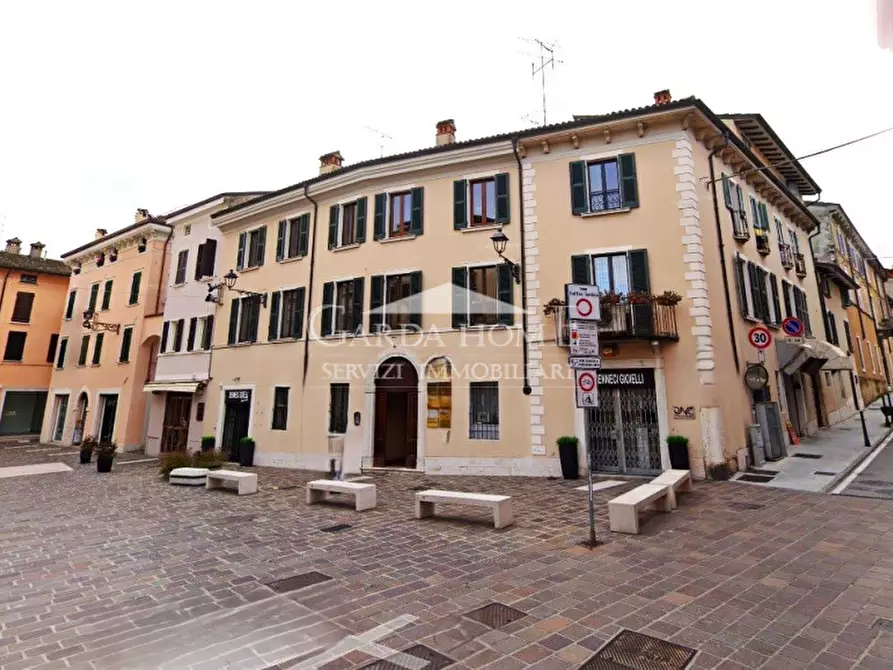 Immagine 1 di Ufficio in affitto  in Piazza Duomo a Desenzano Del Garda